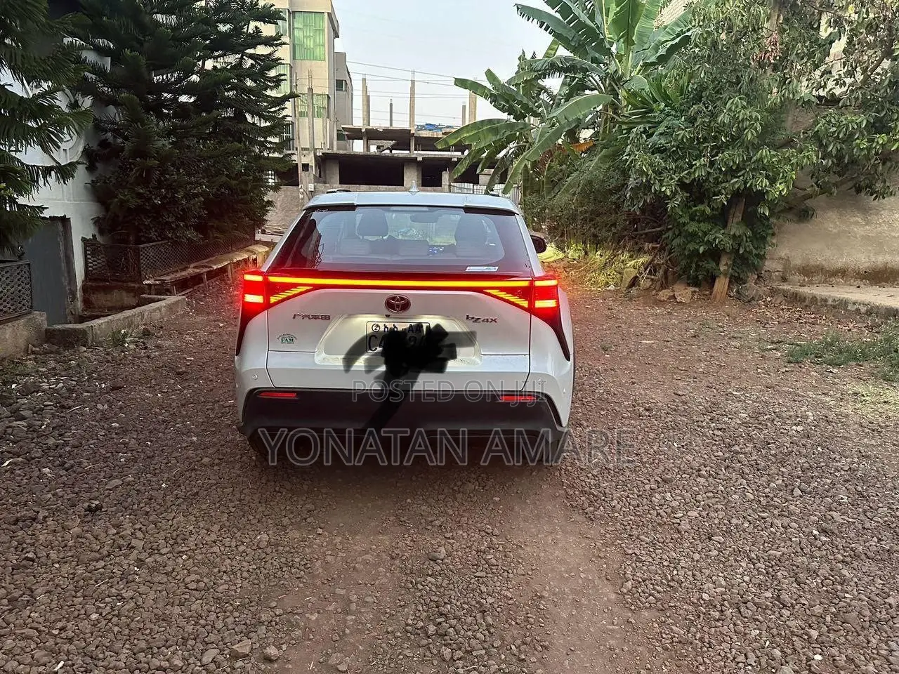 Toyota bZ4X 71.4 kWh FWD 2023 White