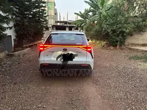 Toyota bZ4X 71.4 kWh FWD 2023 White