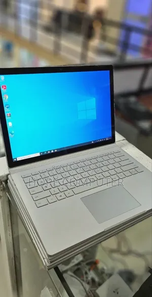 New Laptop Microsoft Surface Book 3 16GB Intel Core I7 SSD 256GB