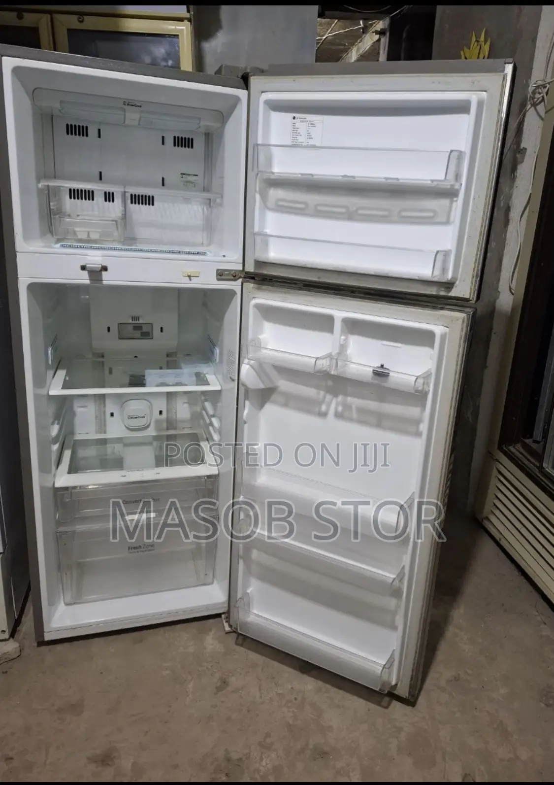 Lg Fan System Refrigerator /ፍሪጅ