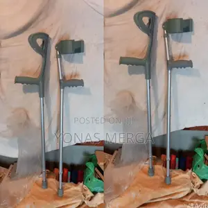 Photo - Crutches፮茫walking Stick, Crutch, 1 Piece, Emerald, Tukán