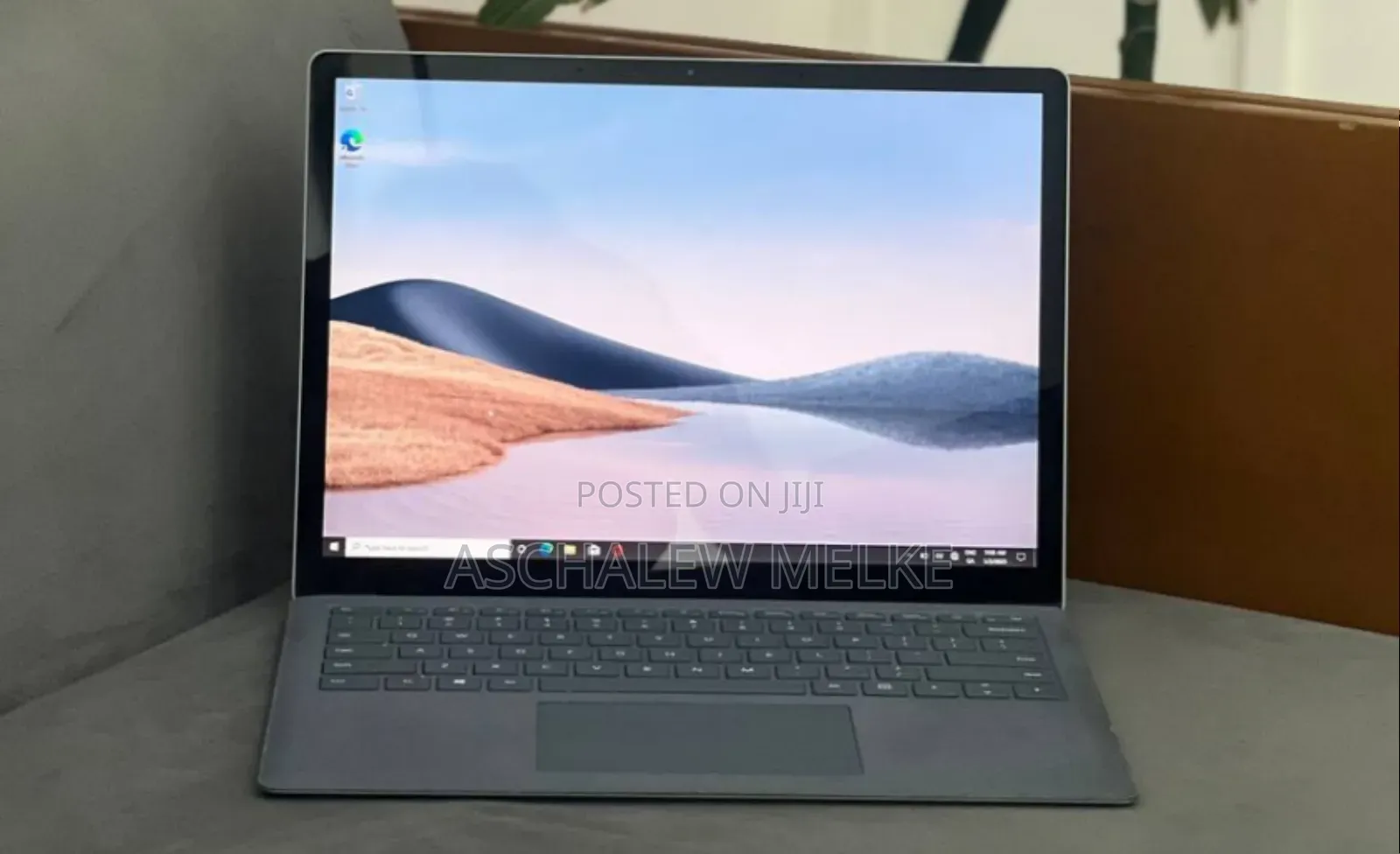New Laptop Microsoft Surface 8GB Intel Core I5 SSD 512GB