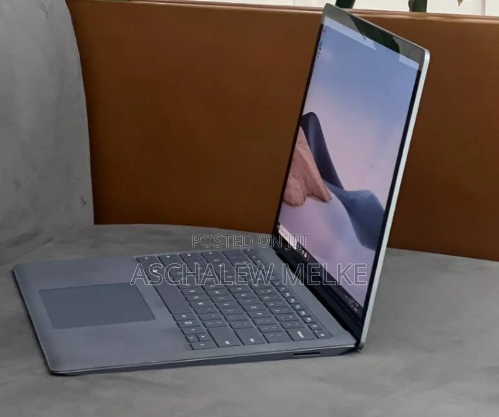 New Laptop Microsoft Surface 8GB Intel Core I5 SSD 512GB