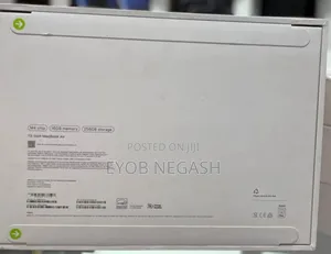 Photo - New Laptop Apple MacBook Air 2024 M3 13-Inch 16GB Apple M4 SSD 256GB