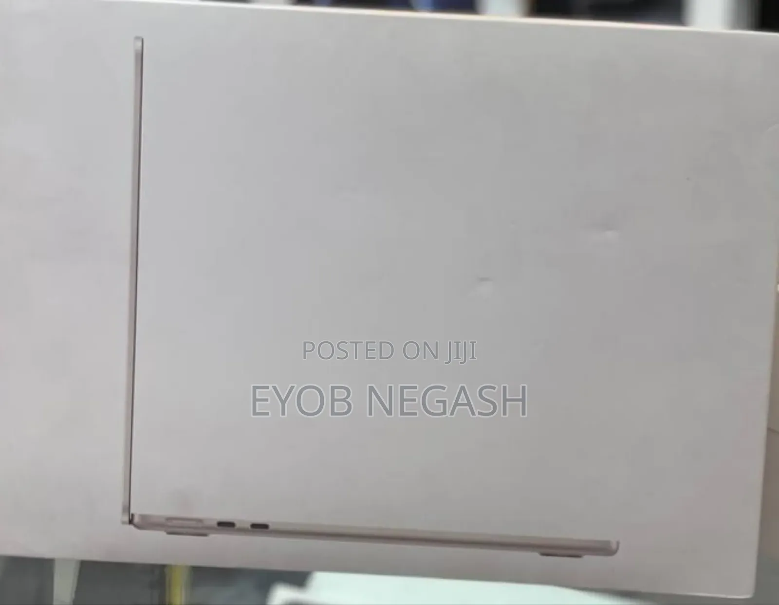 New Laptop Apple MacBook Air 2024 M3 13-Inch 16GB Apple M4 SSD 256GB