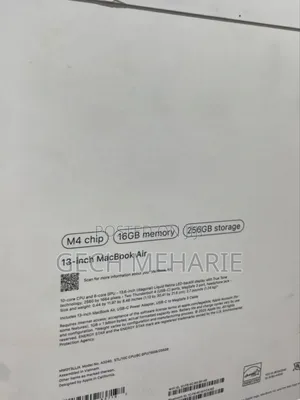 Photo - New Laptop Apple MacBook Air 2024 M3 13-Inch 16GB Apple M4 SSD 256GB