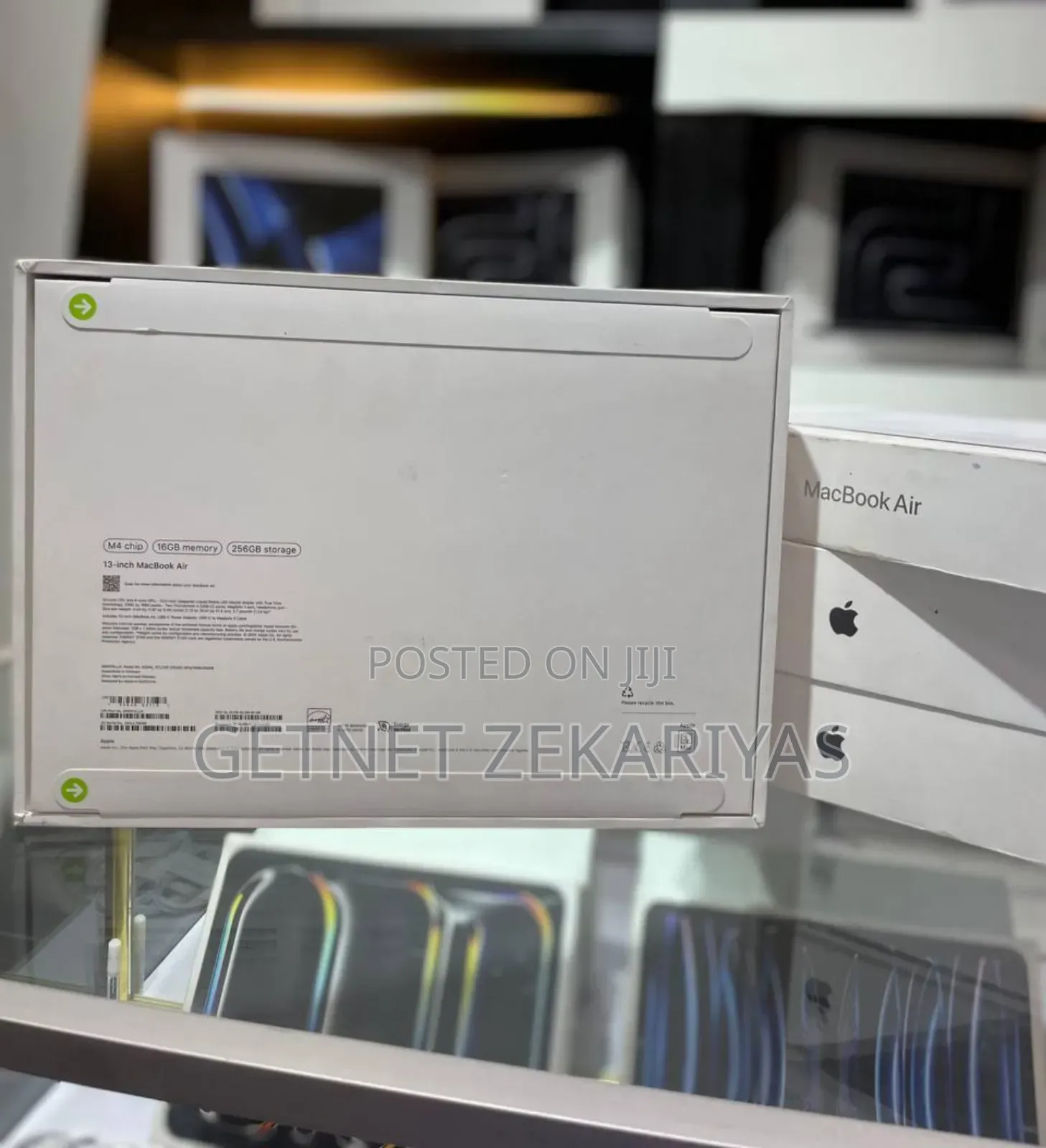 New Laptop Apple MacBook Air 16GB Apple M4 SSD 256GB