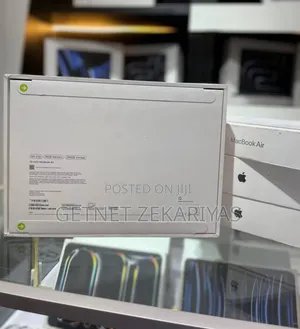 New Laptop Apple MacBook Air 16GB Apple M4 SSD 256GB
