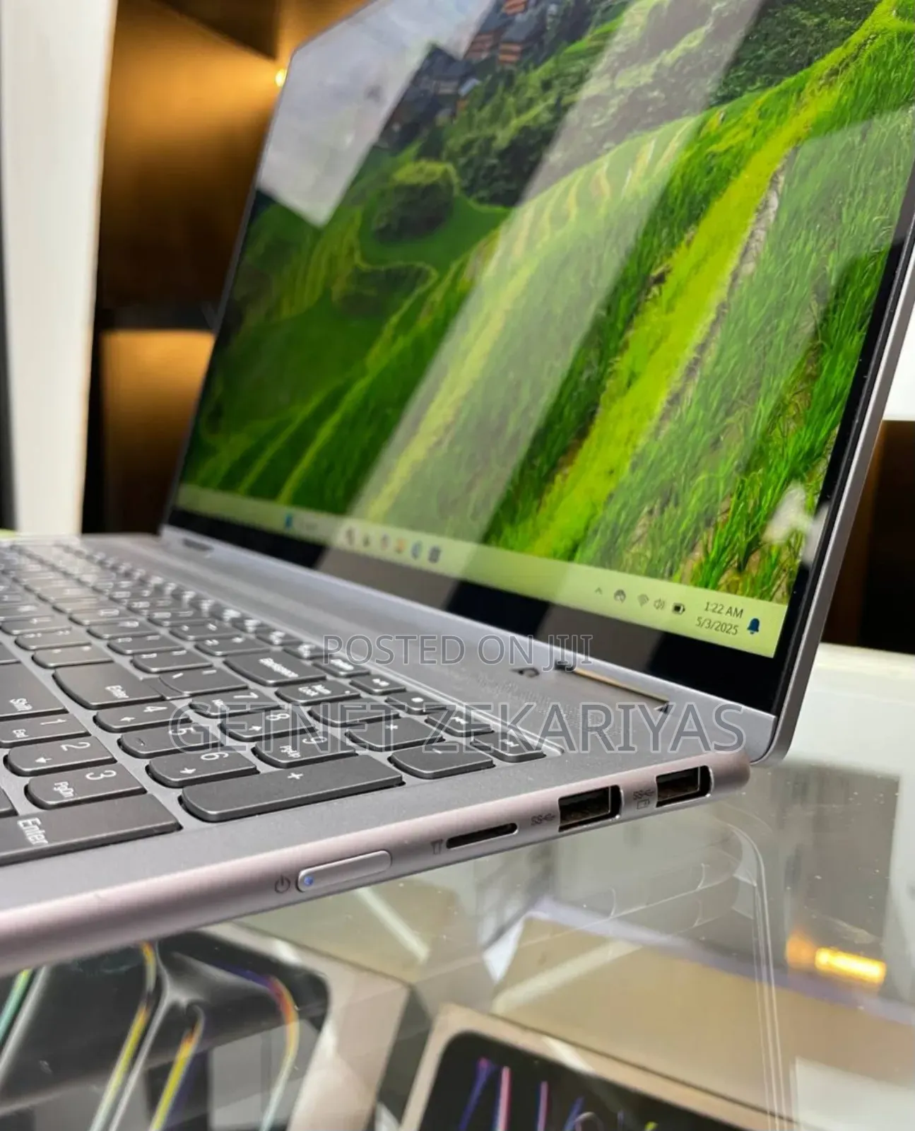 New Laptop Lenovo Yoga 700 8GB AMD Ryzen 5 SSD 512GB