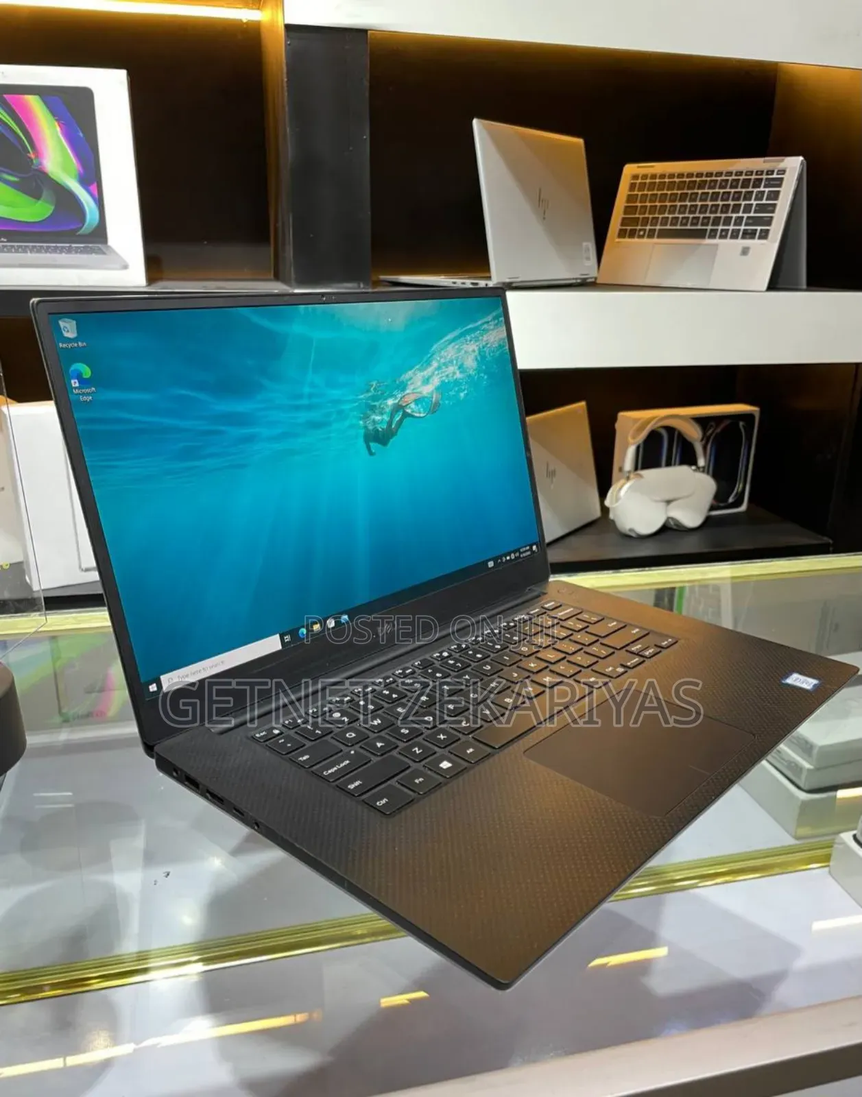 New Laptop Dell Precision 15 7520 16GB Intel Core I7 SSD 512GB