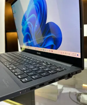 New Laptop Asus 16GB Intel Core I7 SSD 1T