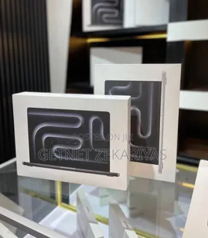 New Laptop Apple MacBook Pro 2024 M4 14-Inch 48GB Apple M4 SSD 512GB