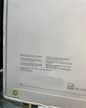 New Laptop Apple MacBook Pro 2024 M4 14-Inch 48GB Apple M4 SSD 512GB