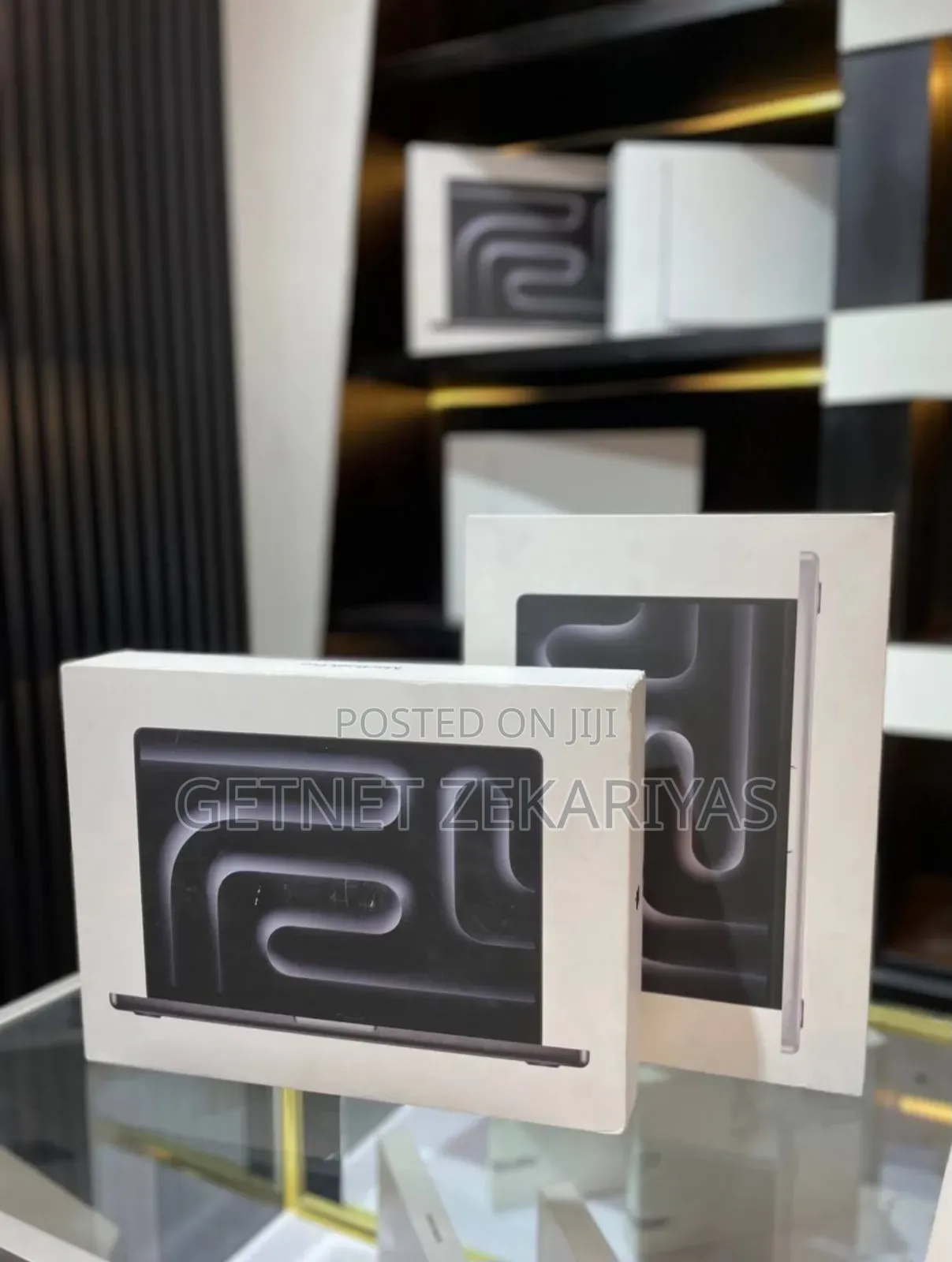 New Laptop Apple MacBook Pro 2024 M4 14-Inch 48GB Apple M4 SSD 512GB