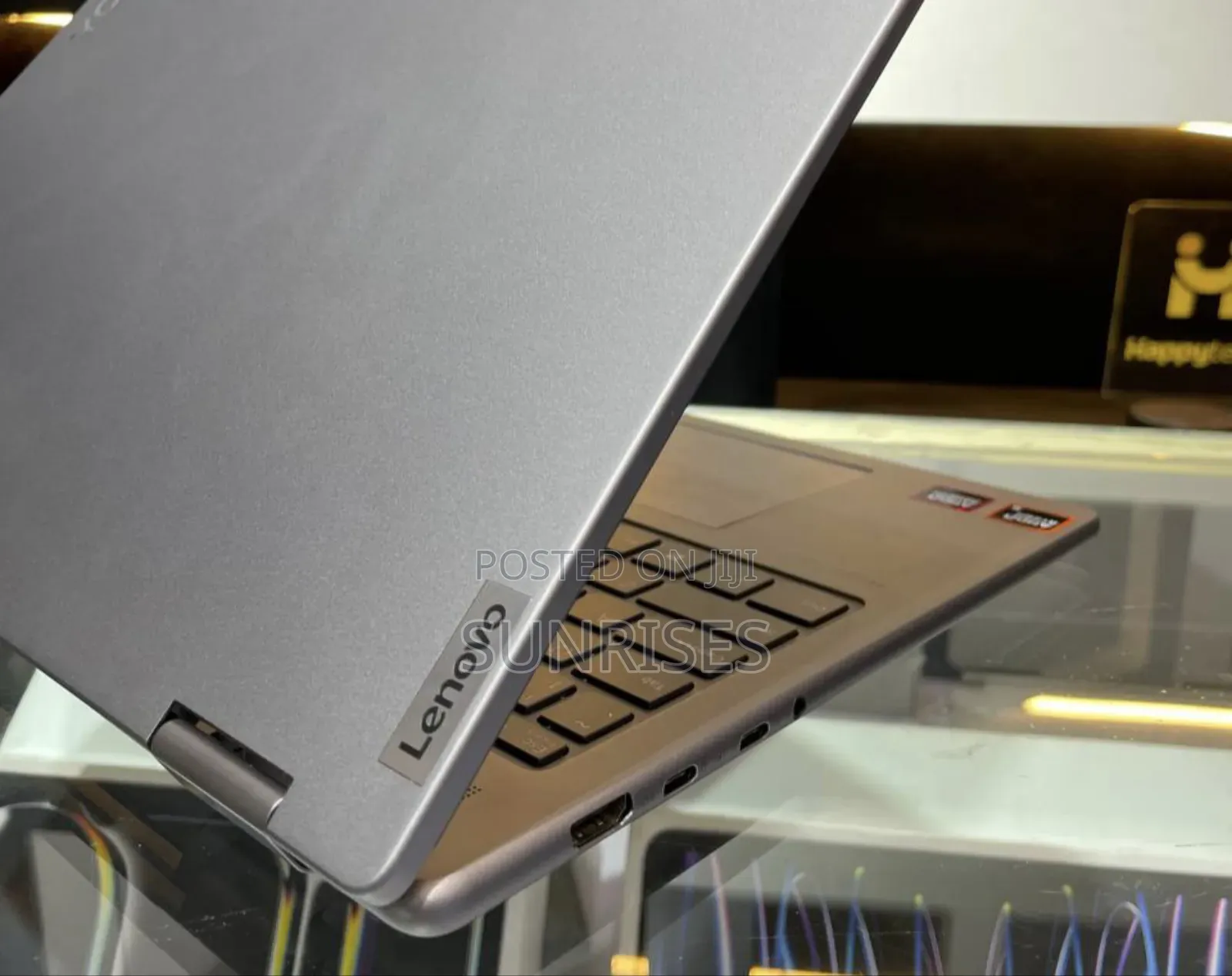 New Laptop Lenovo Yoga 710 8GB AMD Ryzen 5 SSD 512GB