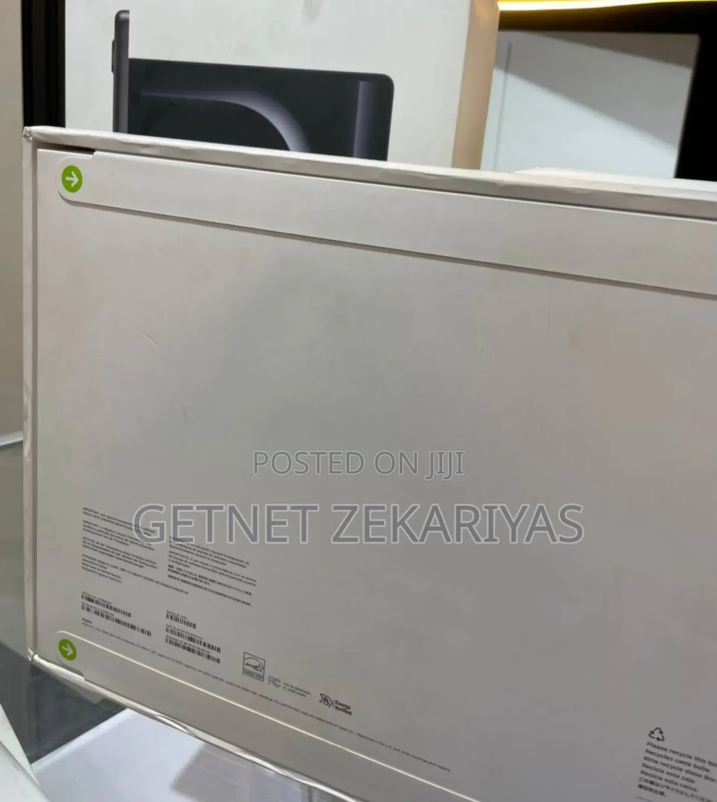 New Apple MacBook Pro 2024 M4 14-Inch 16GB Apple M4 Pro SSD 512GB