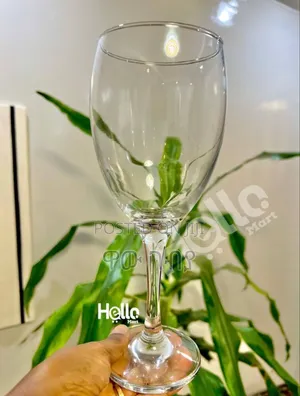 ትልቅ የሆኑ ኳሊቲ እና ውብ የወይን ብርጭቆ