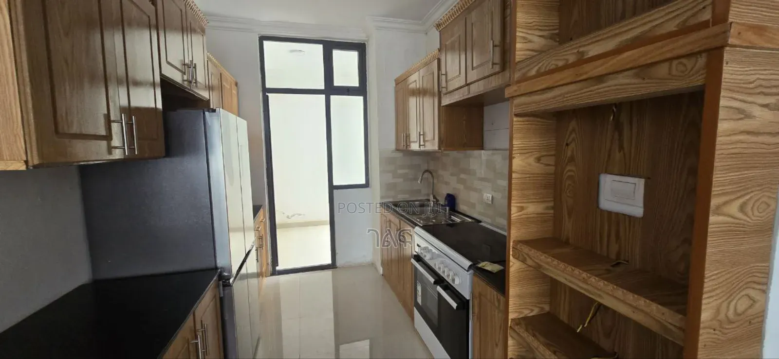 3bdrm Apartment in የኖህ ሪልስቴት, Bole for sale