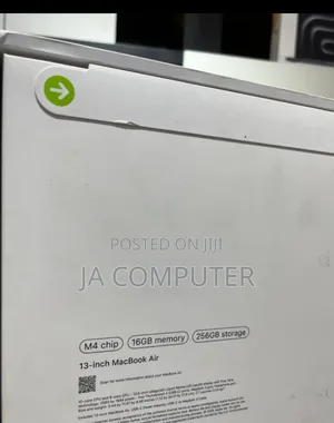New Laptop Apple MacBook Air 16GB Apple M4 SSD 256GB