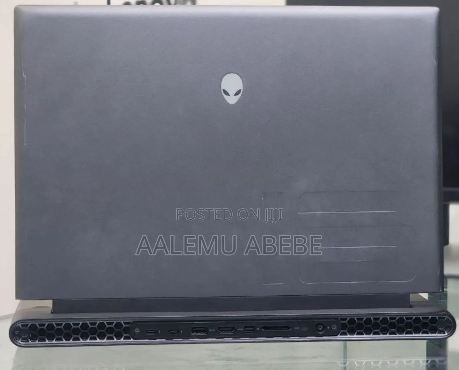 New Laptop Alienware M17x R2 16GB Intel Core I9 SSD 1T