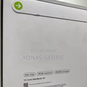 New Laptop Apple MacBook Air 16GB Apple M4 SSD 256GB