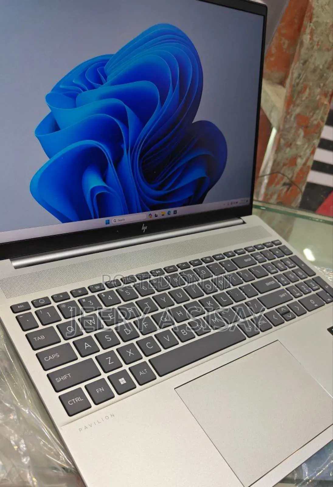 New Laptop HP Pavilion 15 16GB Intel Core I5 SSD 1T