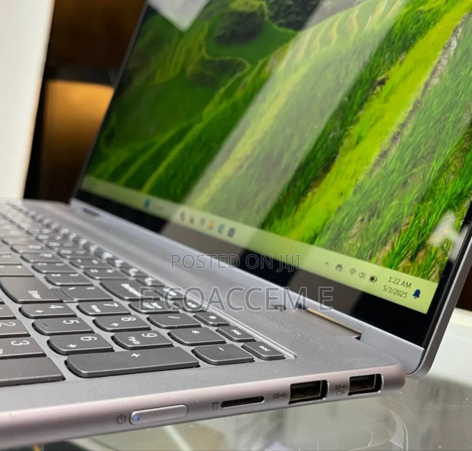 New Laptop Lenovo 8GB AMD Ryzen 5 SSD 512GB