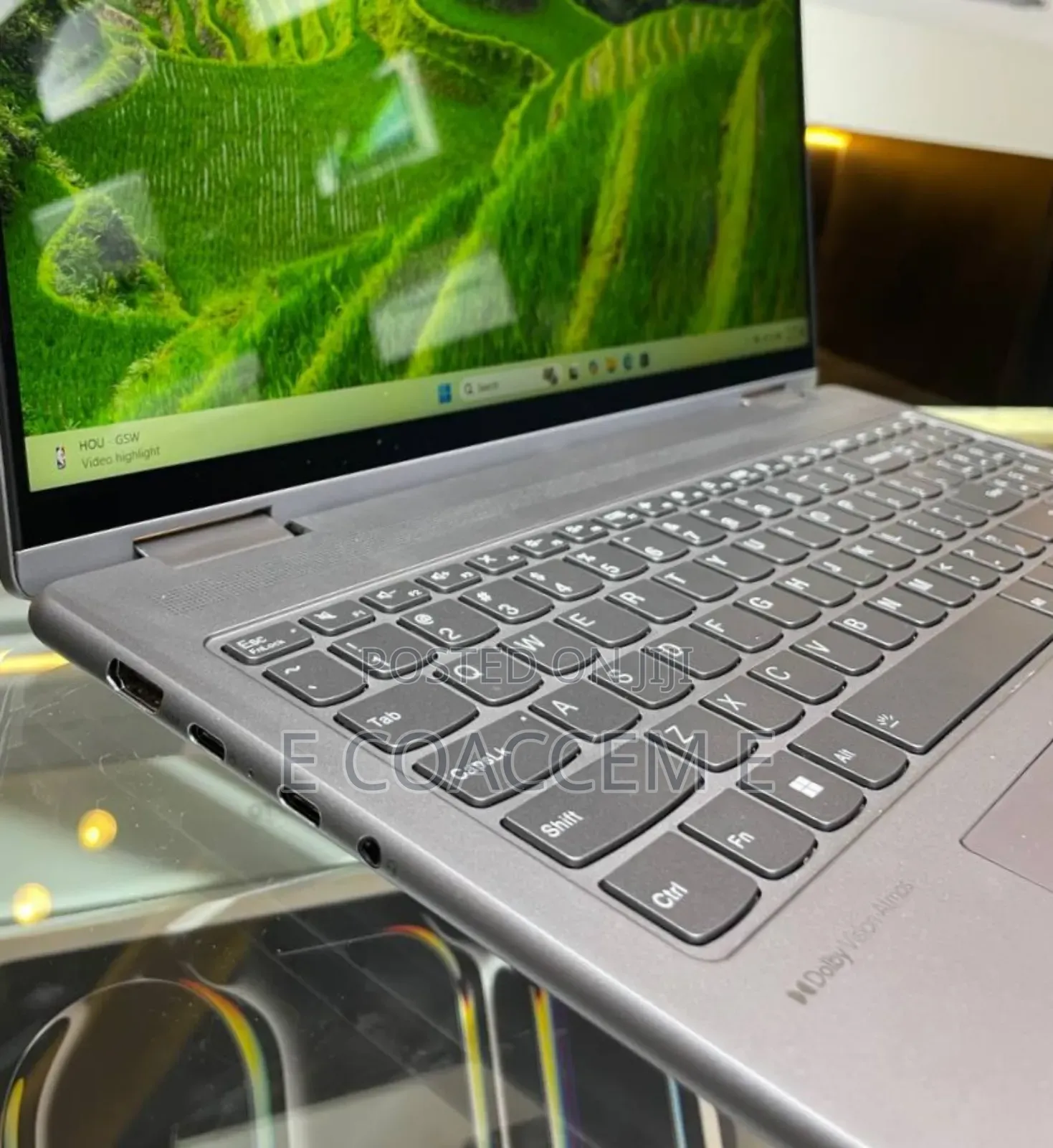 New Laptop Lenovo 8GB AMD Ryzen 5 SSD 512GB