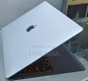 New Laptop Apple MacBook Air 2020 8GB Intel Core I5 SSD 256GB