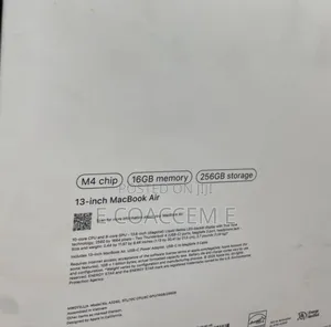 Photo - New Laptop Apple MacBook 16GB Apple M4 SSD 256GB