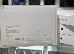 New Laptop Apple MacBook 16GB Apple M4 SSD 256GB