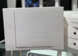 New Laptop Apple MacBook 16GB Apple M4 SSD 256GB