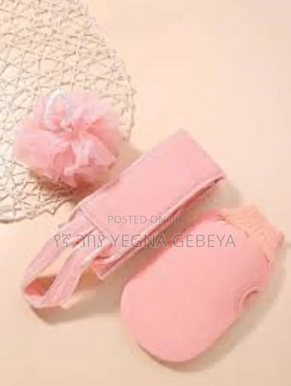 3-Piece Exfoliating Set Body Scrub Gloves