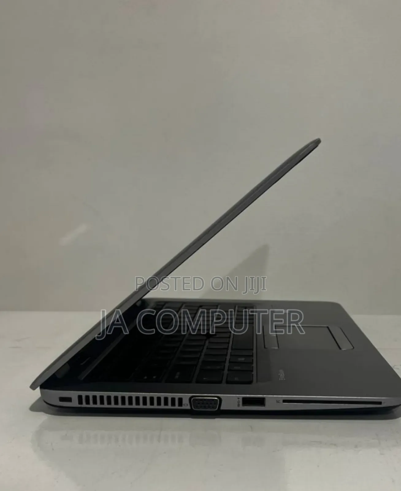 New Laptop HP EliteBook 820 G3 8GB Intel Core I5 SSD 256GB