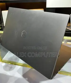 New Laptop Dell Precision 15 3520 16GB Intel Core I7 SSD 512GB