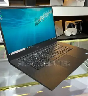 New Laptop Dell Precision 15 3520 16GB Intel Core I7 SSD 512GB