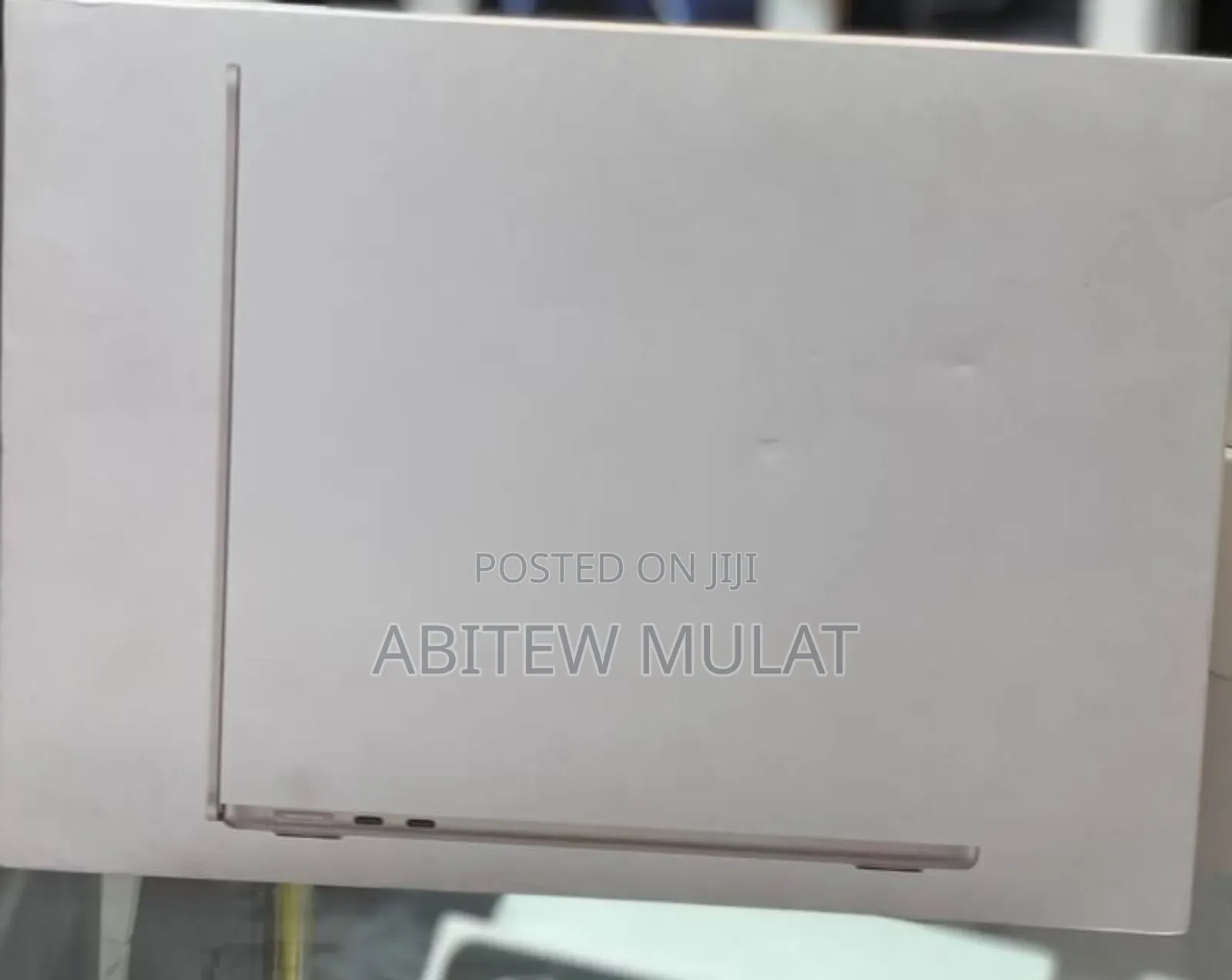 New Laptop Apple MacBook Air 2024 M3 13-Inch 16GB Apple M4 SSD 256GB