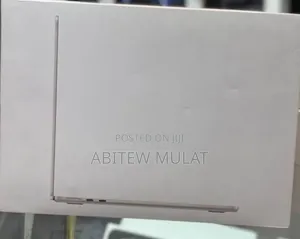 Photo - New Laptop Apple MacBook Air 2024 M3 13-Inch 16GB Apple M4 SSD 256GB