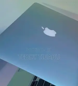 New Laptop Apple MacBook 2013 4GB Intel Core I5 SSD 256GB