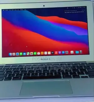 New Laptop Apple MacBook 2013 4GB Intel Core I5 SSD 256GB