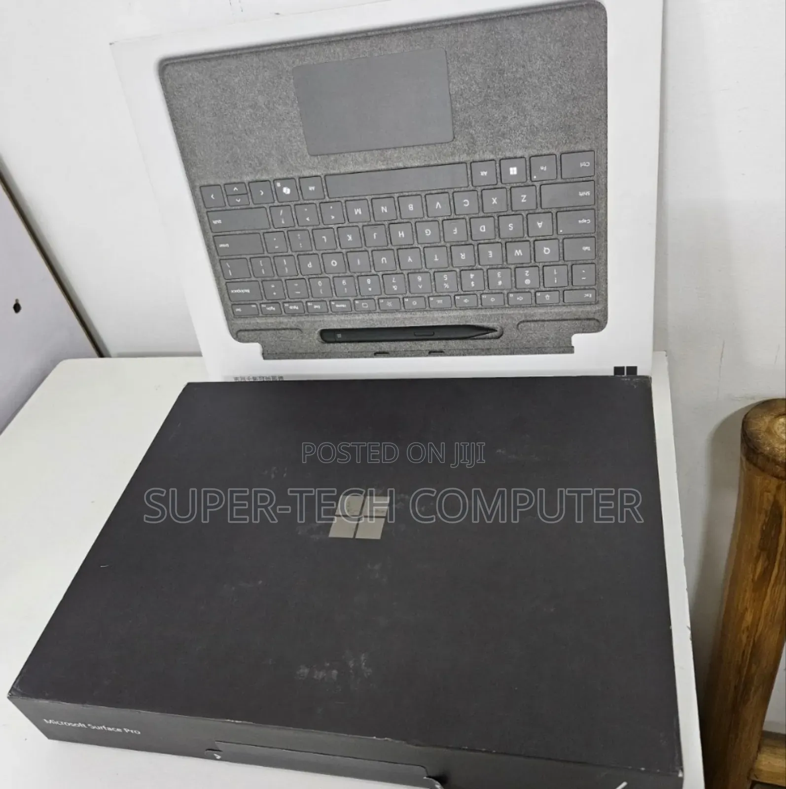 New Microsoft Surface Pro 11th Edition, a Copilot+ PC 16GB SSD 512GB