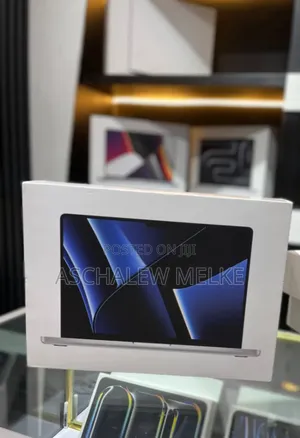 New Laptop Apple MacBook Pro 2023 M2 16GB Apple M2 SSD 1T