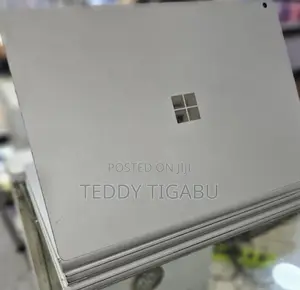 New Laptop Microsoft Surface Book 3 16GB Intel Core I7 SSD 256GB