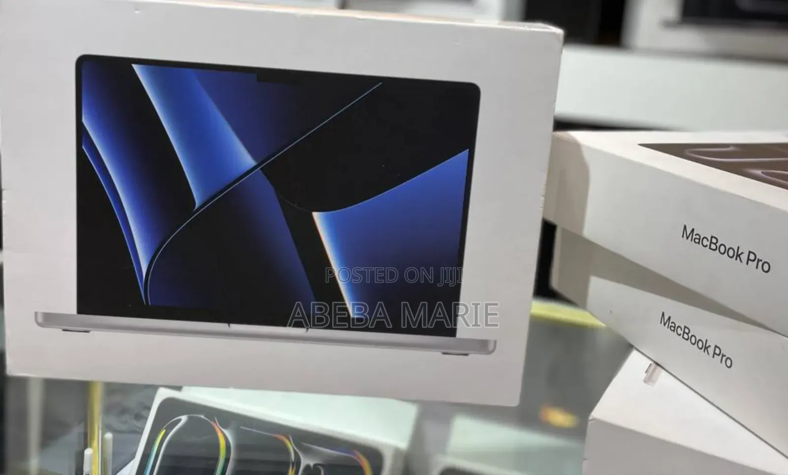 New Laptop Apple MacBook Pro 2023 M2 Pro 14-Inch 16GB Apple M2 SSD 1T