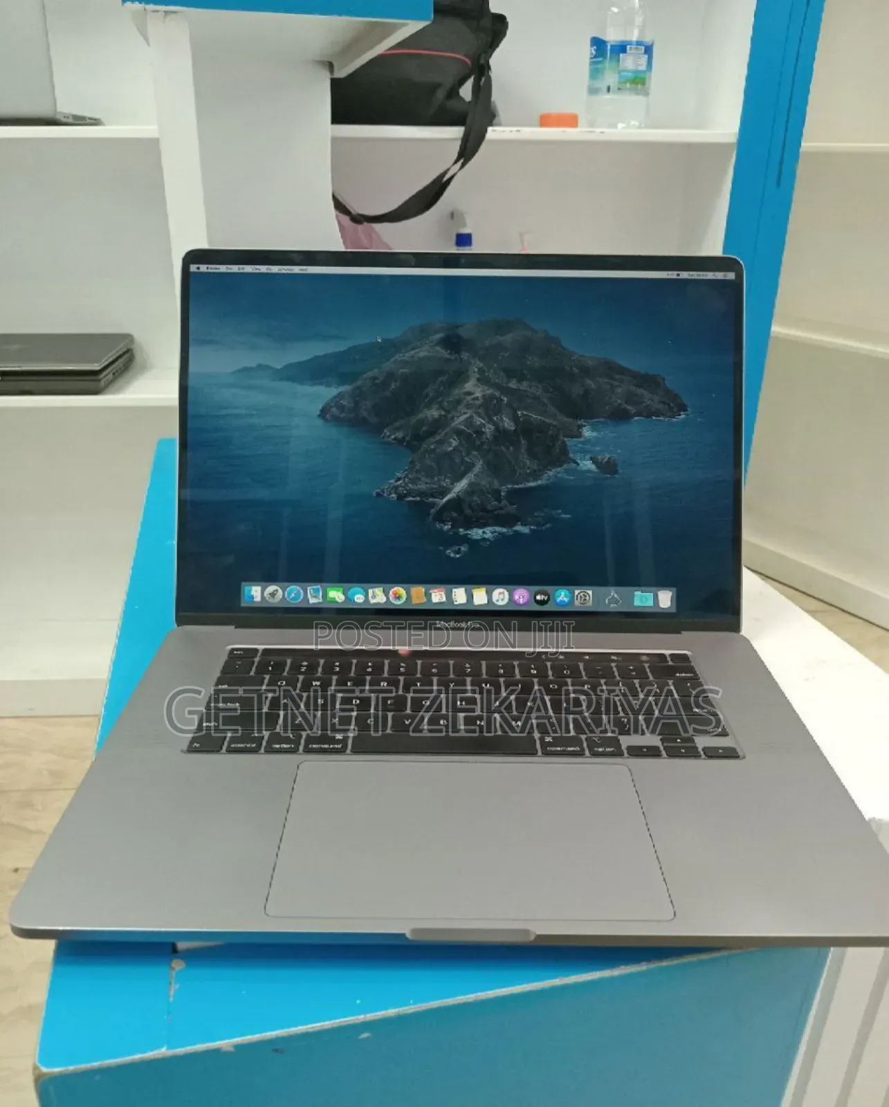 New Laptop Apple MacBook Pro 2019 16GB Intel Core I7 SSD 512GB