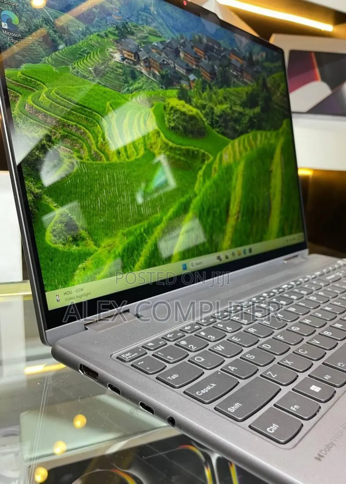 New Laptop Lenovo Yoga 710 8GB AMD Ryzen 5 SSD 512GB