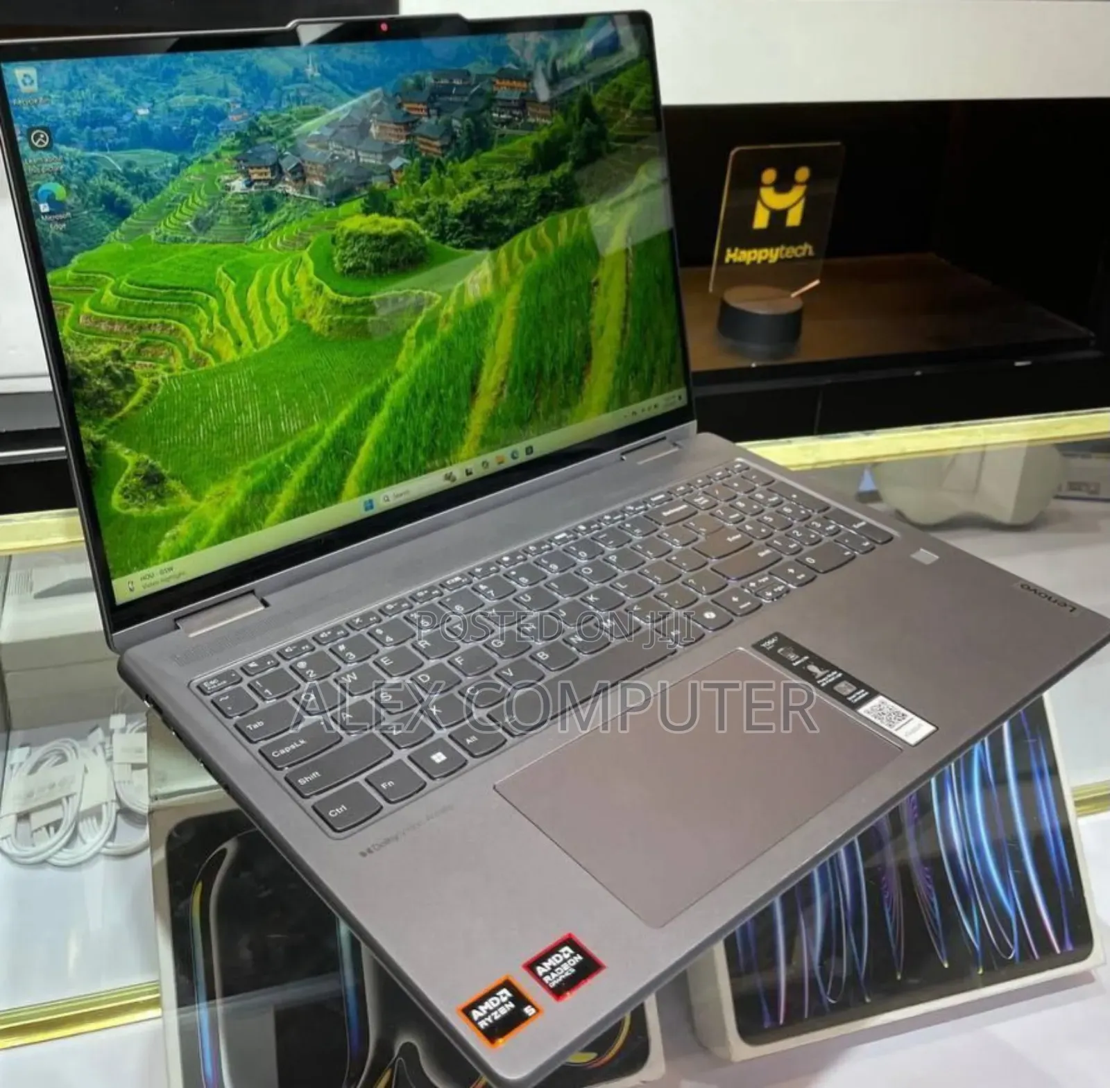 New Laptop Lenovo Yoga 710 8GB AMD Ryzen 5 SSD 512GB