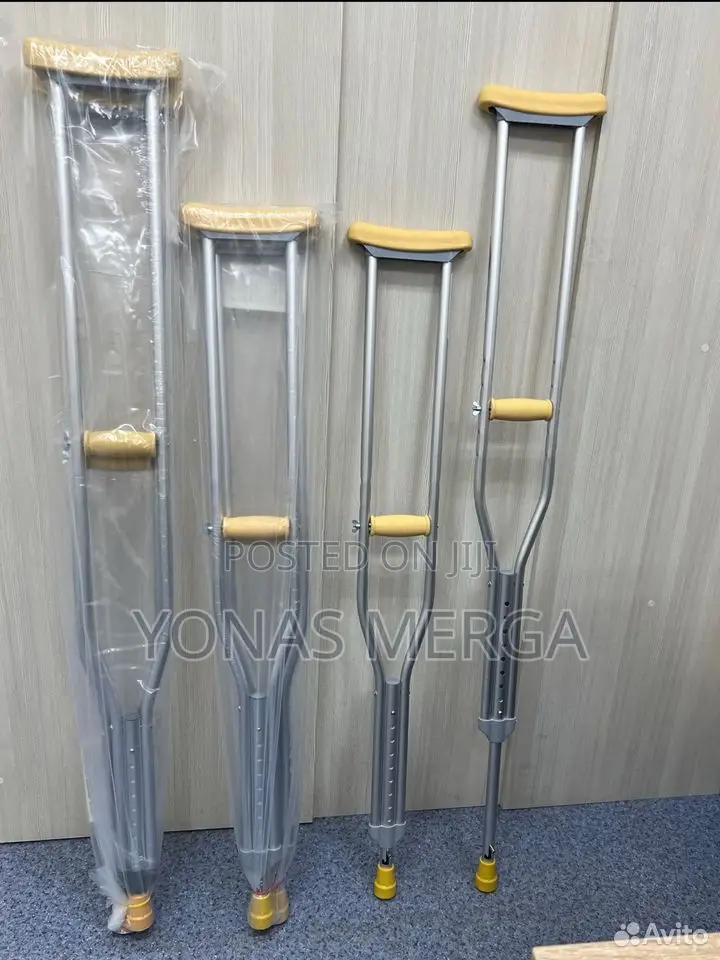 Axillary Crutches፰內ክራንችcrutches Are Placed in Your Underarm
