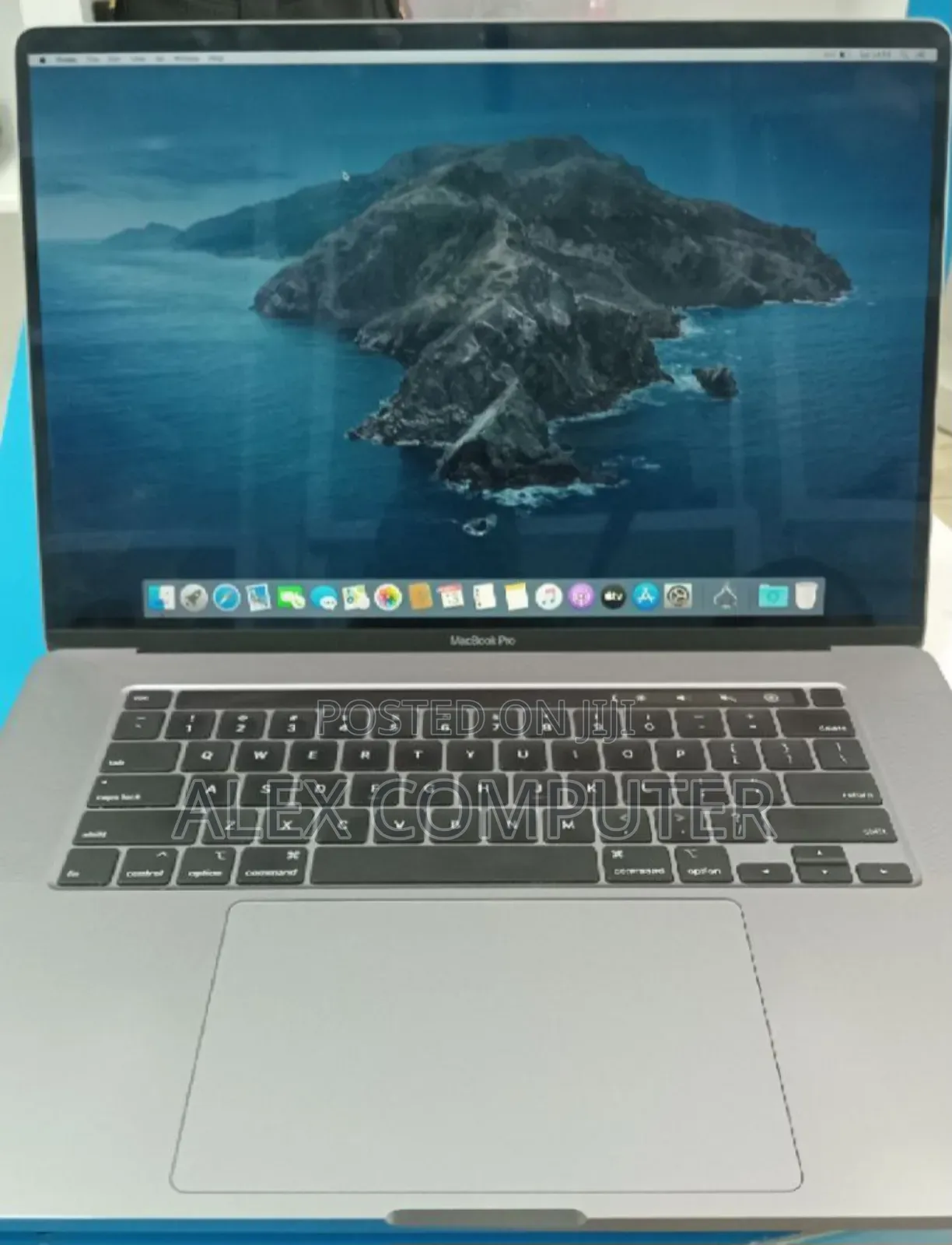 New Laptop Apple MacBook Pro 2019 16GB Intel Core I7 SSD 512GB