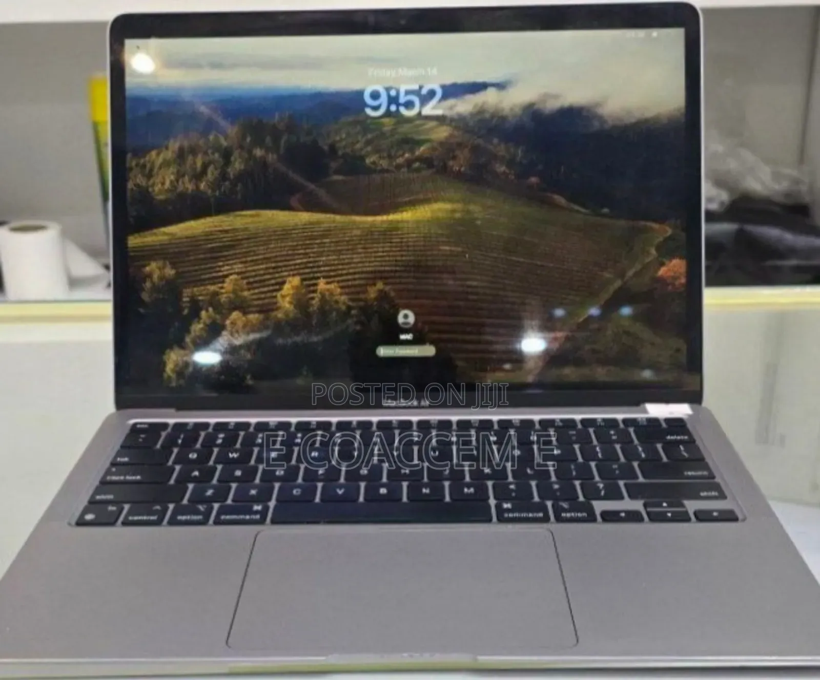 New Laptop Apple MacBook 8GB Apple M1 SSD 256GB